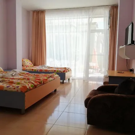 公寓 Ralitsa Saint Vlas 圣弗拉斯