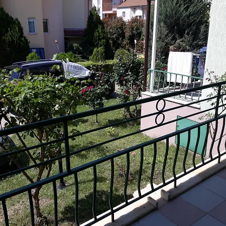 公寓 Ralitsa Saint Vlas 圣弗拉斯