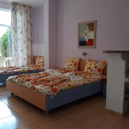 公寓 Ralitsa Saint Vlas 圣弗拉斯